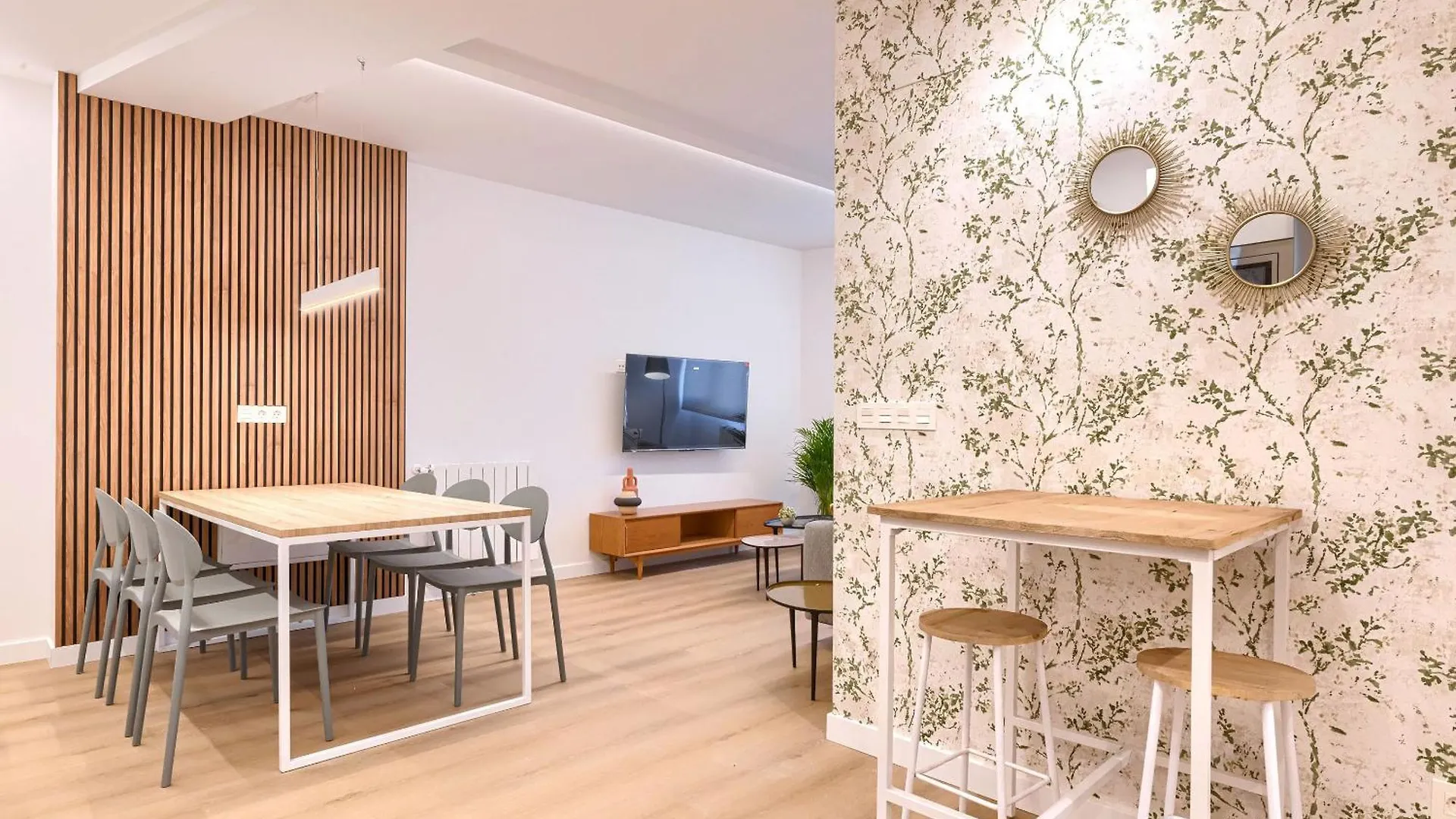 Estilo Y Comodidad Junto Al Hospital Y Central Bus Bilbao Spain